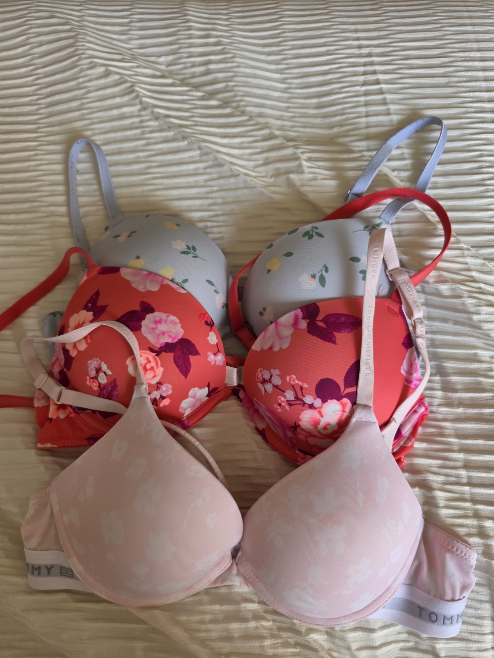 PINK Victoria's Secret Light Pink and Coral Floral Bras (3-Pack)